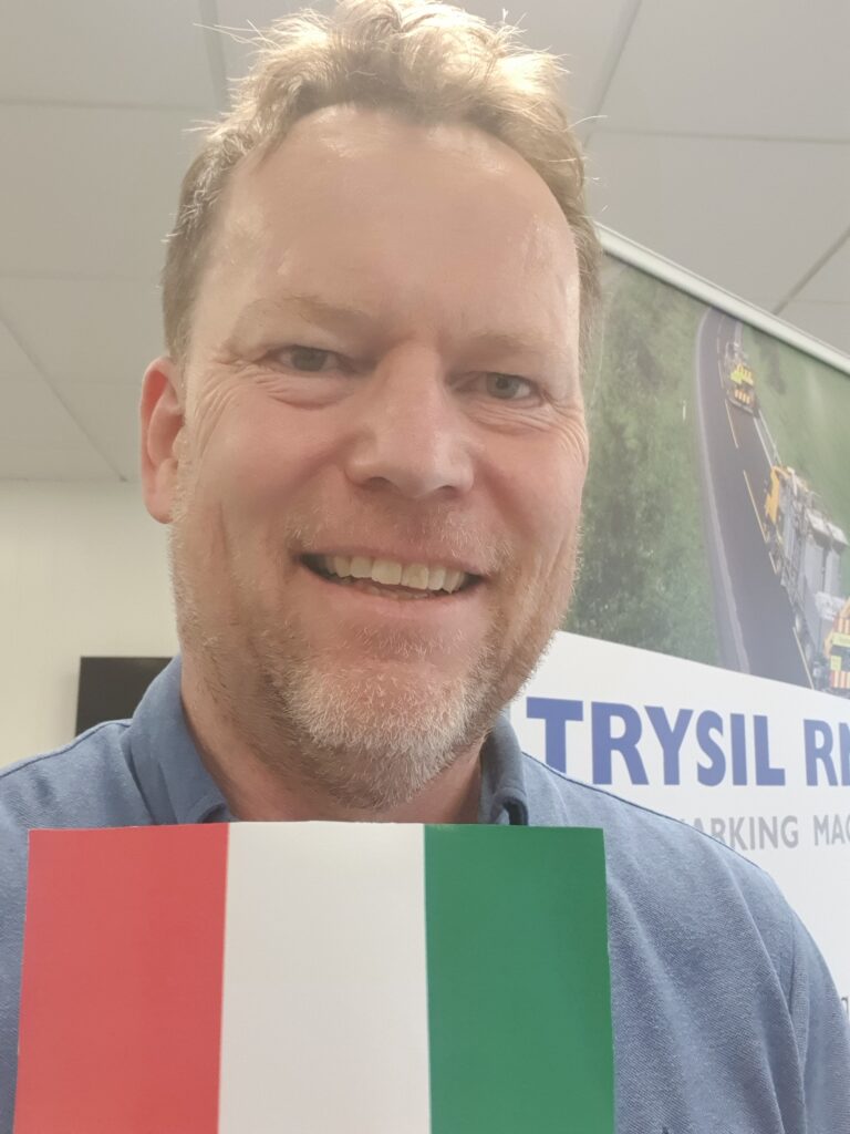 picture shows Jon Kjetil in Trysil RMM with an italian flag